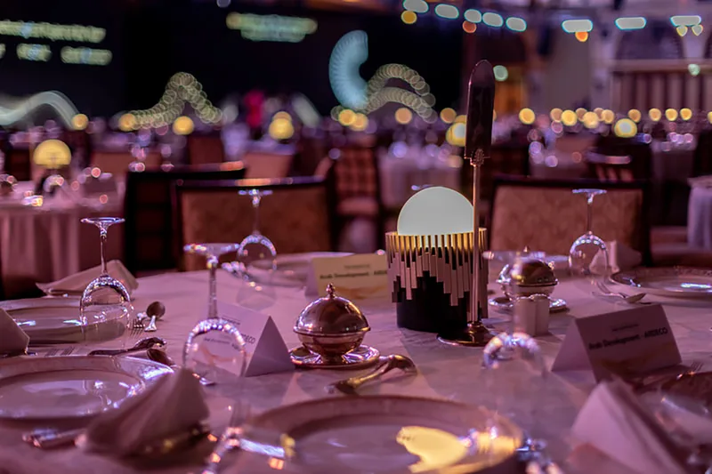 adipec-awards-abu-dhabi-table-centerpiece-detail-2022