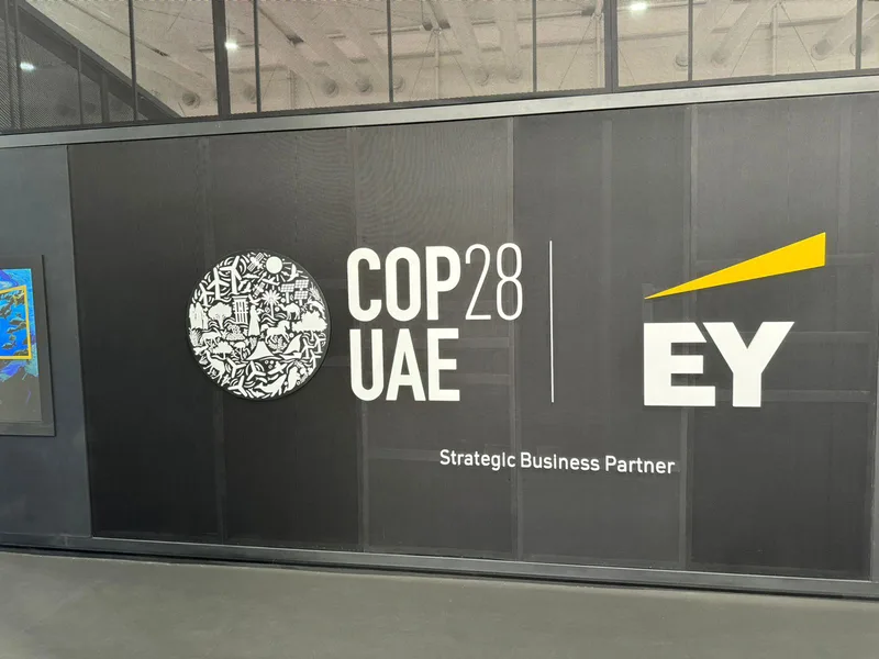 cop28-ey-stand-cop28-uae-ey-logo-wall-2023