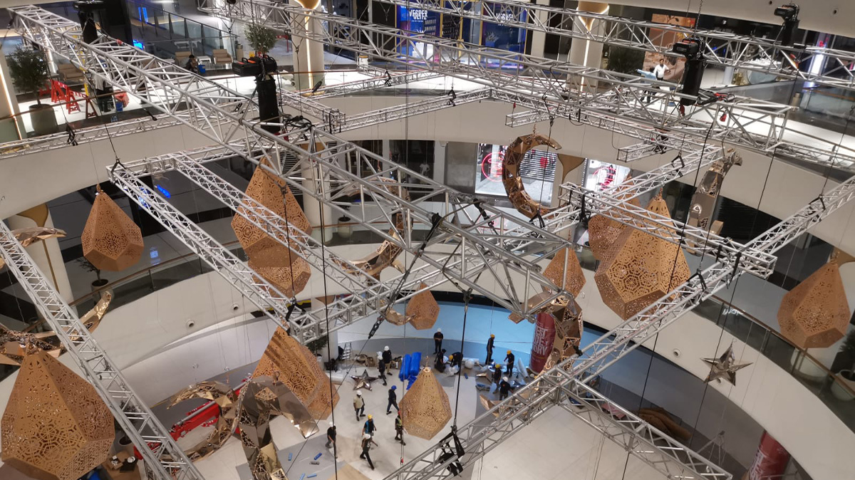 dubai-mall-ramadan-truss-rigging-installation-2024