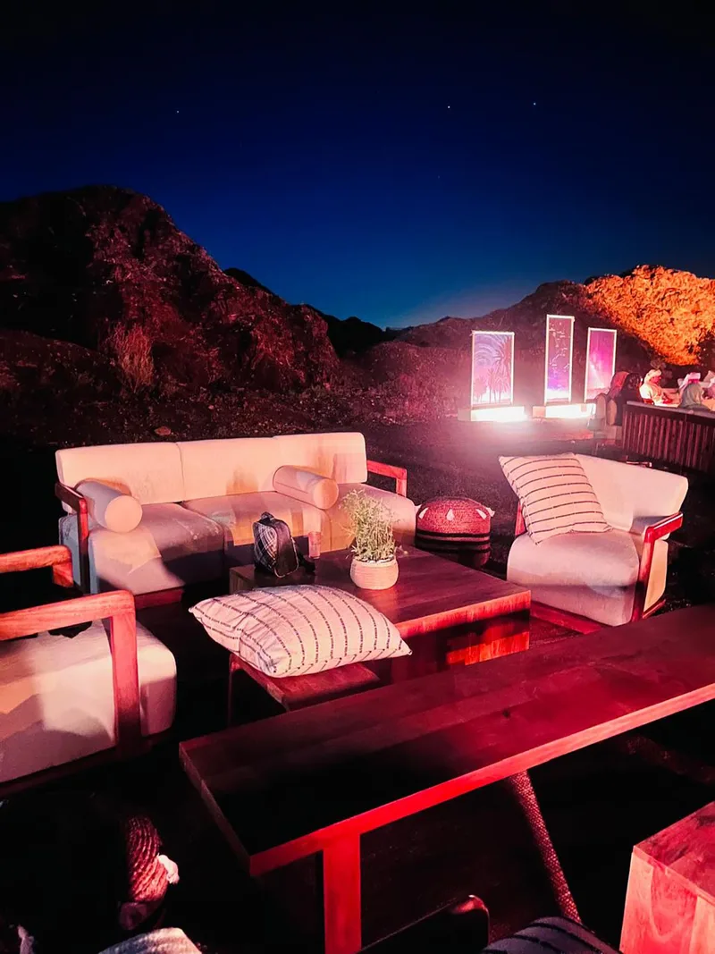 duroor-nights-illuminated-lounge-seating-uae