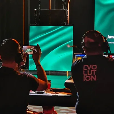 evolution-crew-led-screen-setup-live-event-uae