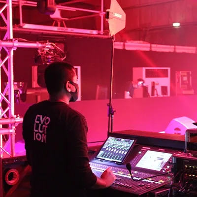 evolution-lighting-operator-console-live-show-uae