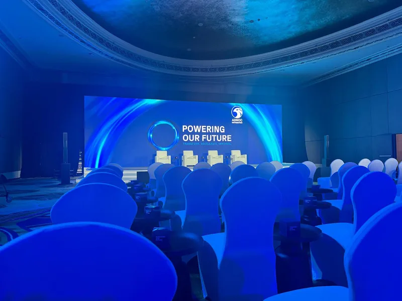 adnoc-capital-markets-day-led-conference-stage-seating