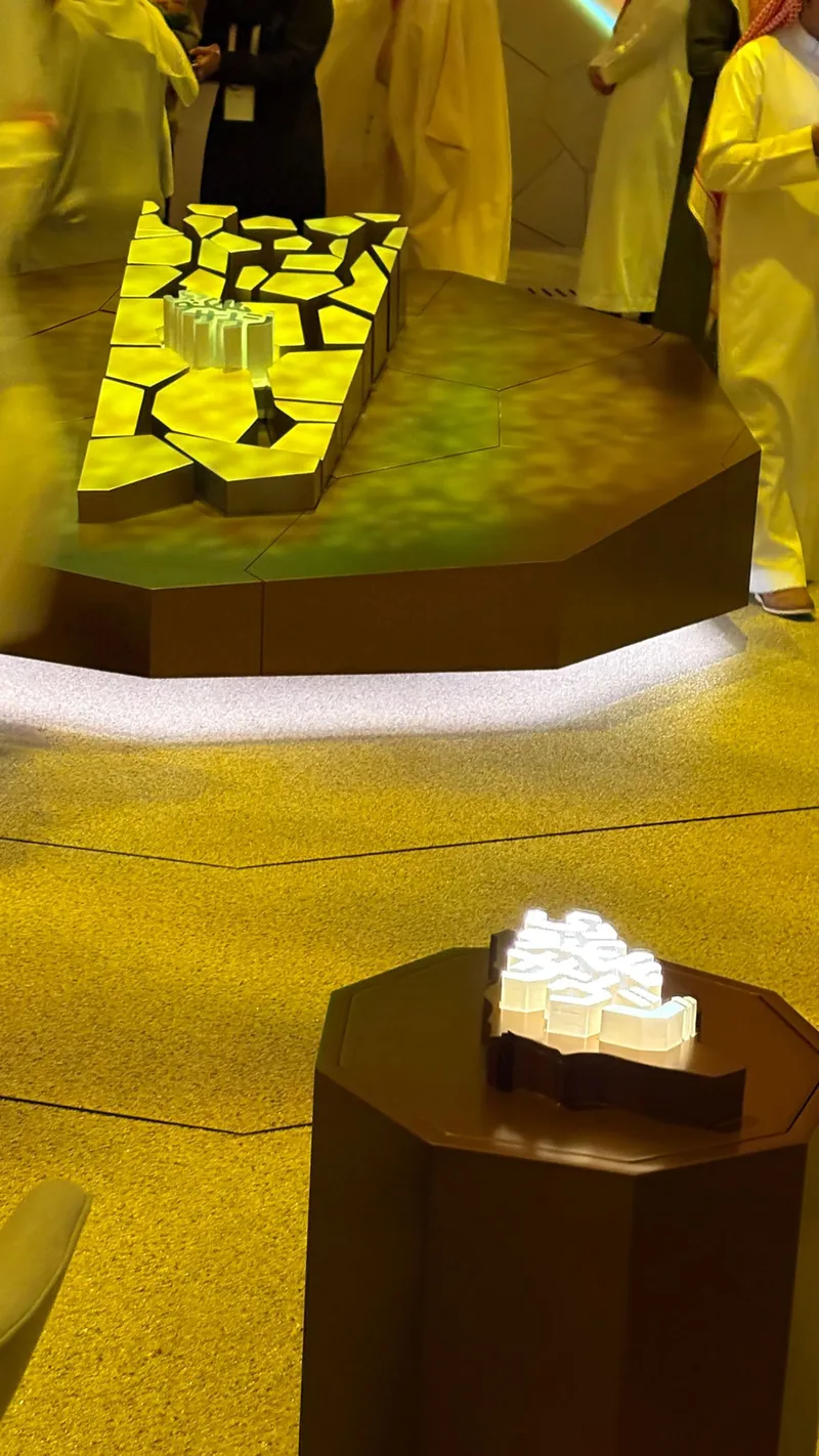 ksa-osaka-expo-2025-dual-stage-sculptures-yellow