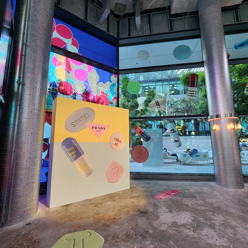prada-mode-dubai-pill-art-installation-wall-2022