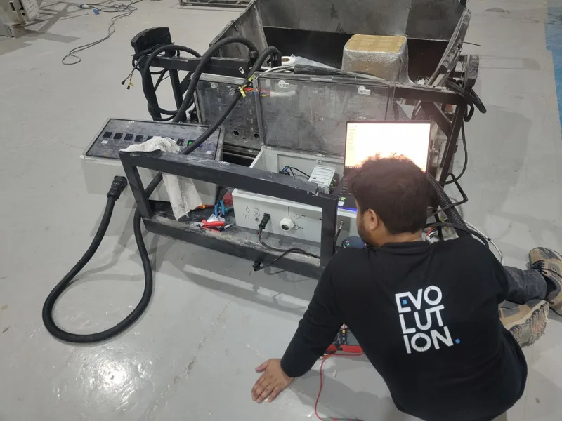 ferrari-sp3-daytona-electronics-assembly-technician-2023