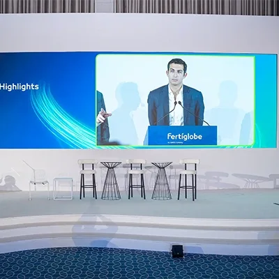 fertiglob-speaker-stage-presentation-corporate-uae