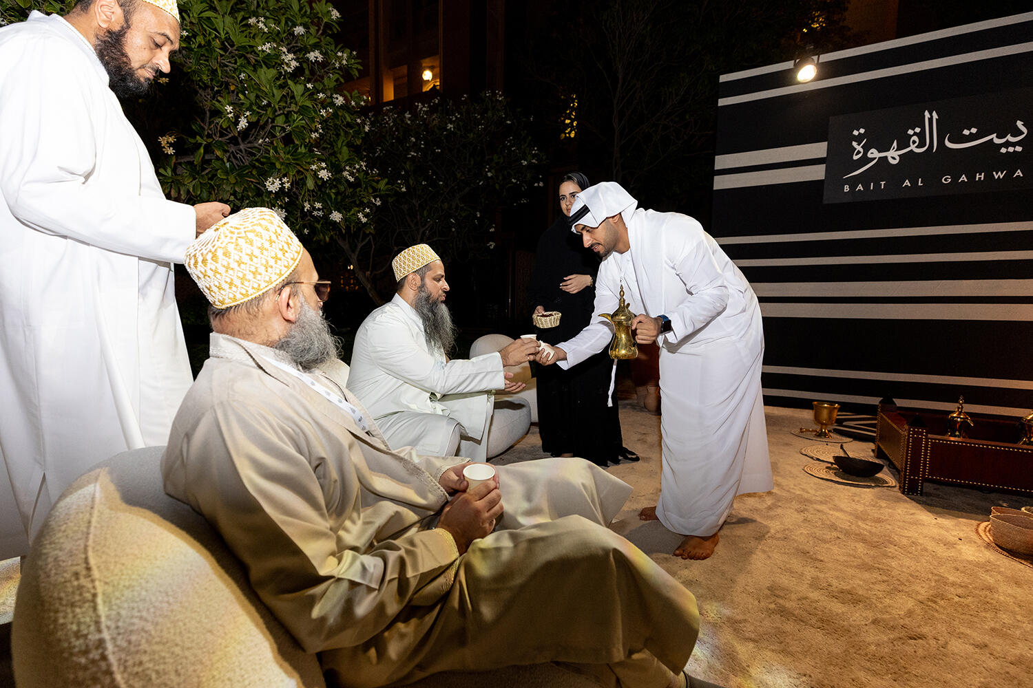 global-faith-leaders-gala-dinner-arabic-coffee-serving-2023
