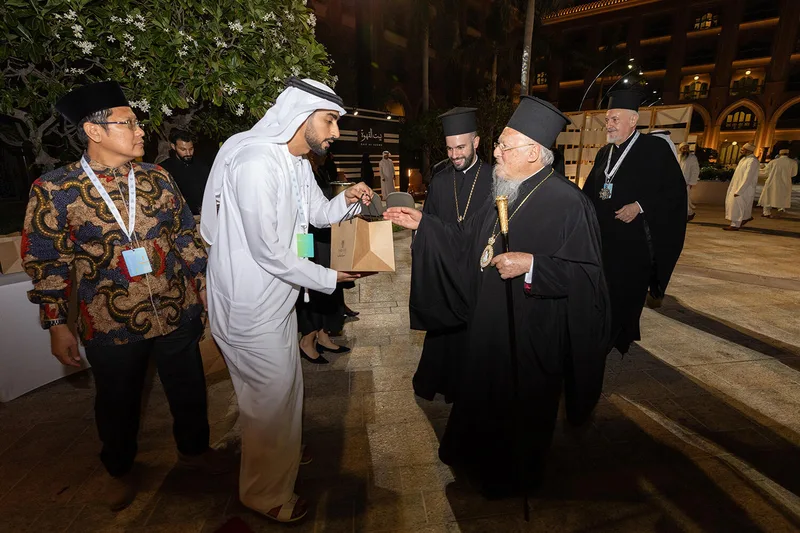 global-faith-leaders-gala-dinner-gift-exchange-2023
