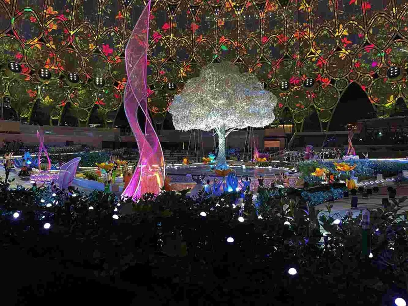 glowing-tree-sculpture-al-wasl-dome-expo-dubai-event-lighting.jpg
