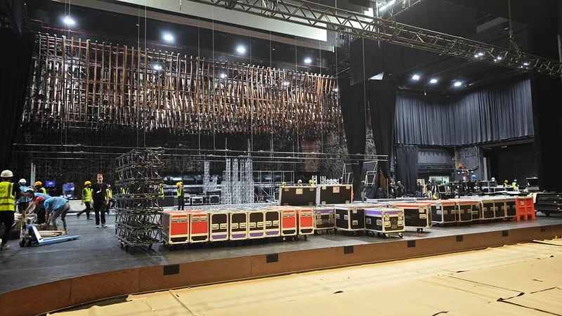 hipa-awards-dubai-stage-flight-cases-setup-2023