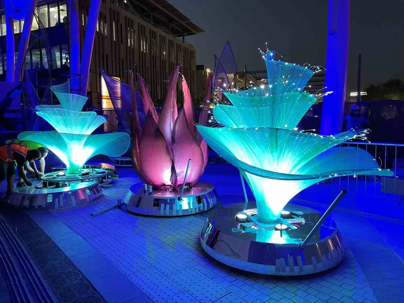 glowing-tree-sculpture-al-wasl-dome-expo-dubai-event-lighting.jpg