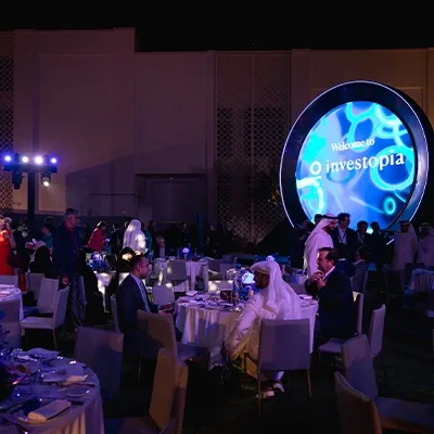 investopia-outdoor-gala-dinner-circular-screen-uae