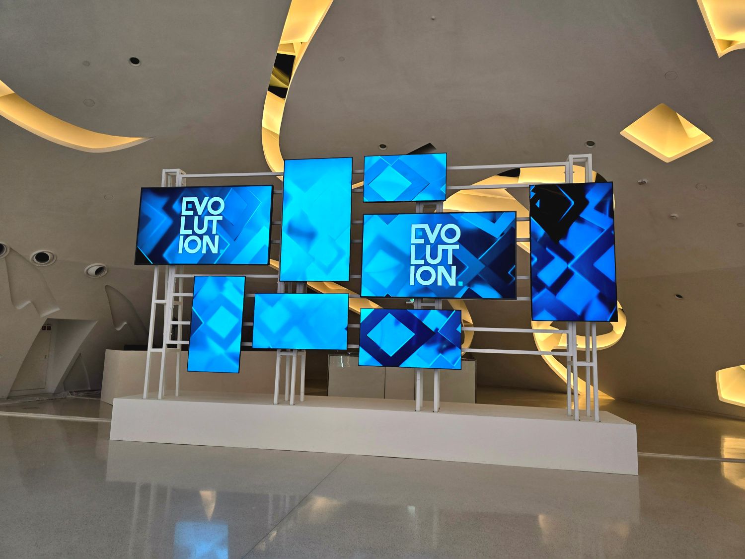 nineteen-museum-of-the-future-evolution-branded-screen-display