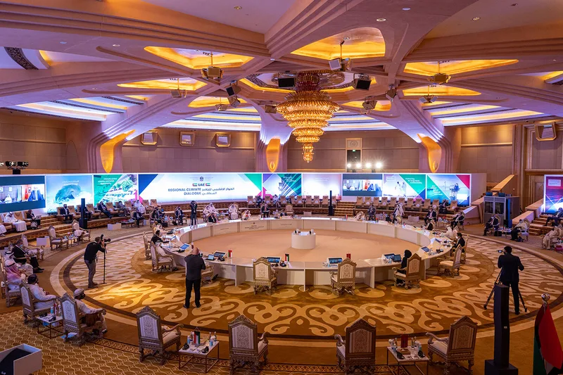 roundtable-speech-clarity-large-venue-audio
