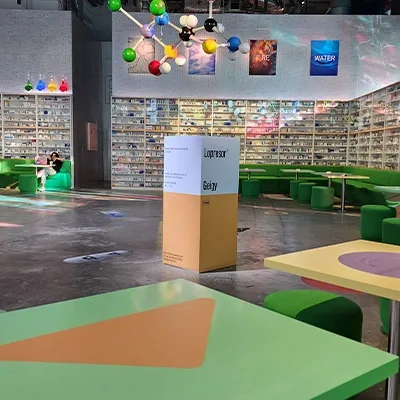 science-exhibition-molecule-display-lounge-uae
