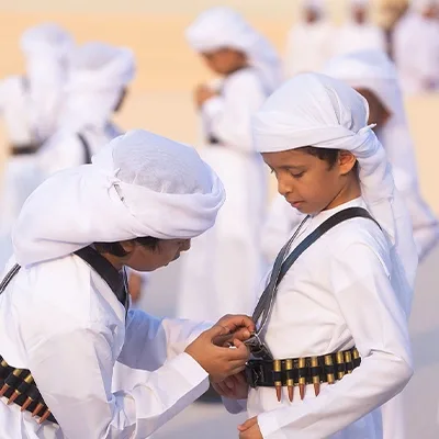 uae-children-traditional-dress-national-day-parade-uae