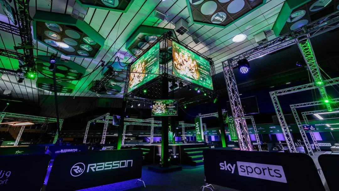 world-pool-championship-jeddah-2024-center-table-ceiling-lights