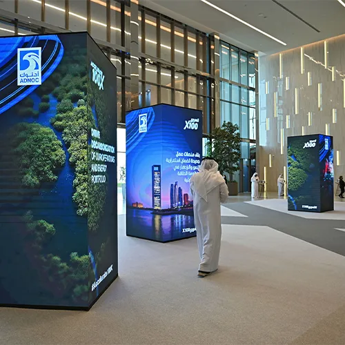 adnoc-accelerate-100x-lobby-digital-signage-link-image-abu-dhabi-2022