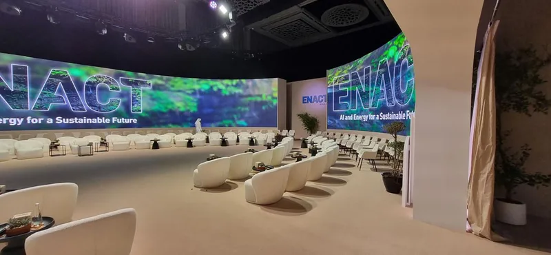 evolution-technical-adnoc-enact-majlis-immersive-led-forum-layout